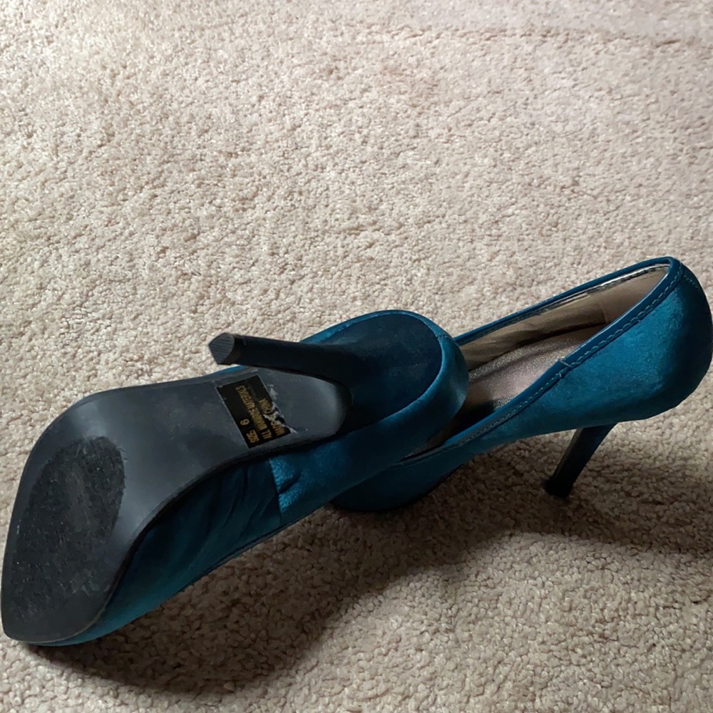 Shoes - Picture 2 of 2